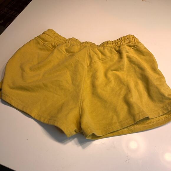 Gymshark Yellow Legacy Graphic Short Sz M - Picture 3 of 9